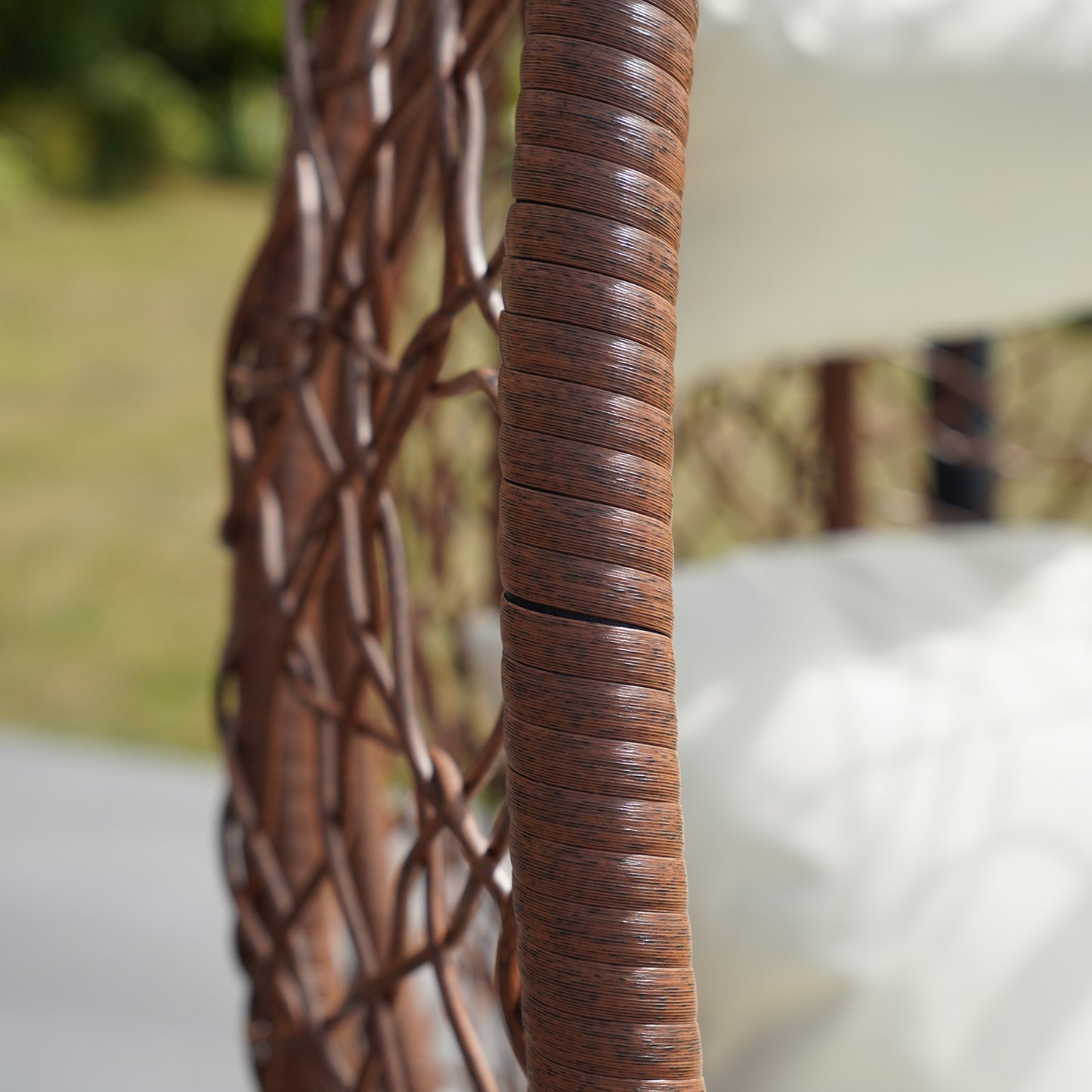 Large Single Egg - KD11 - Cream on Brown