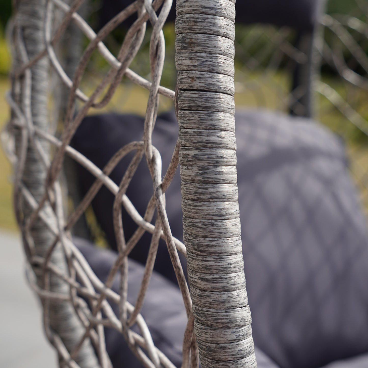 Large Single Egg - KD11 - Dark Grey On Grey