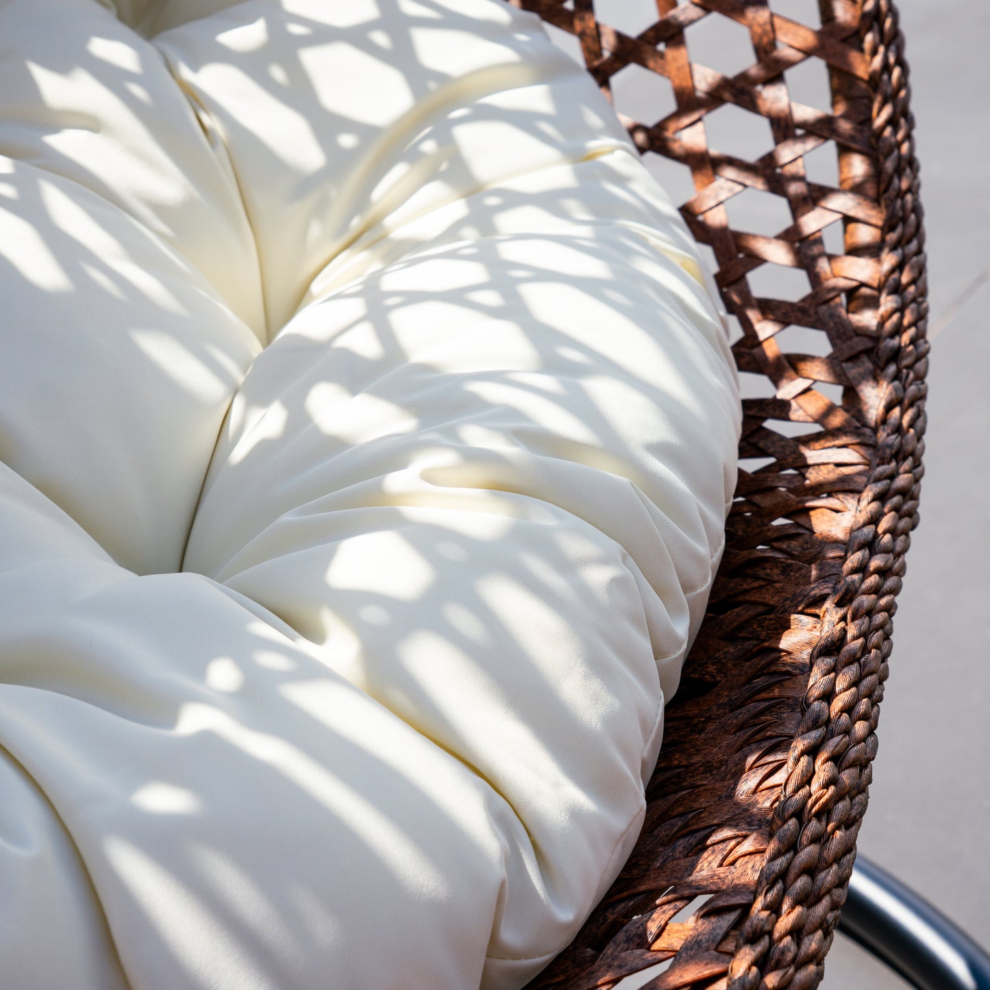 Large Single Egg - KD8 - Cream on Brown