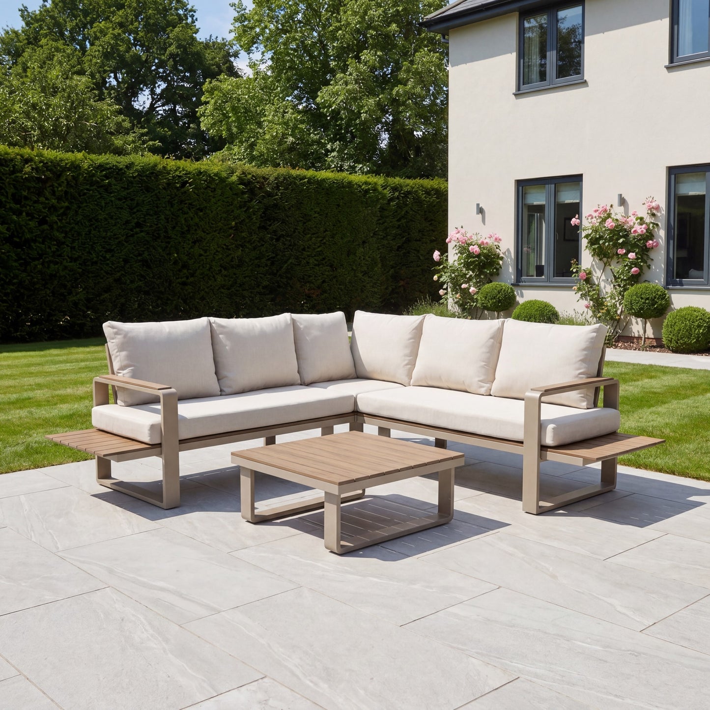 Linden Outdoor Corner Lounge Set and Table