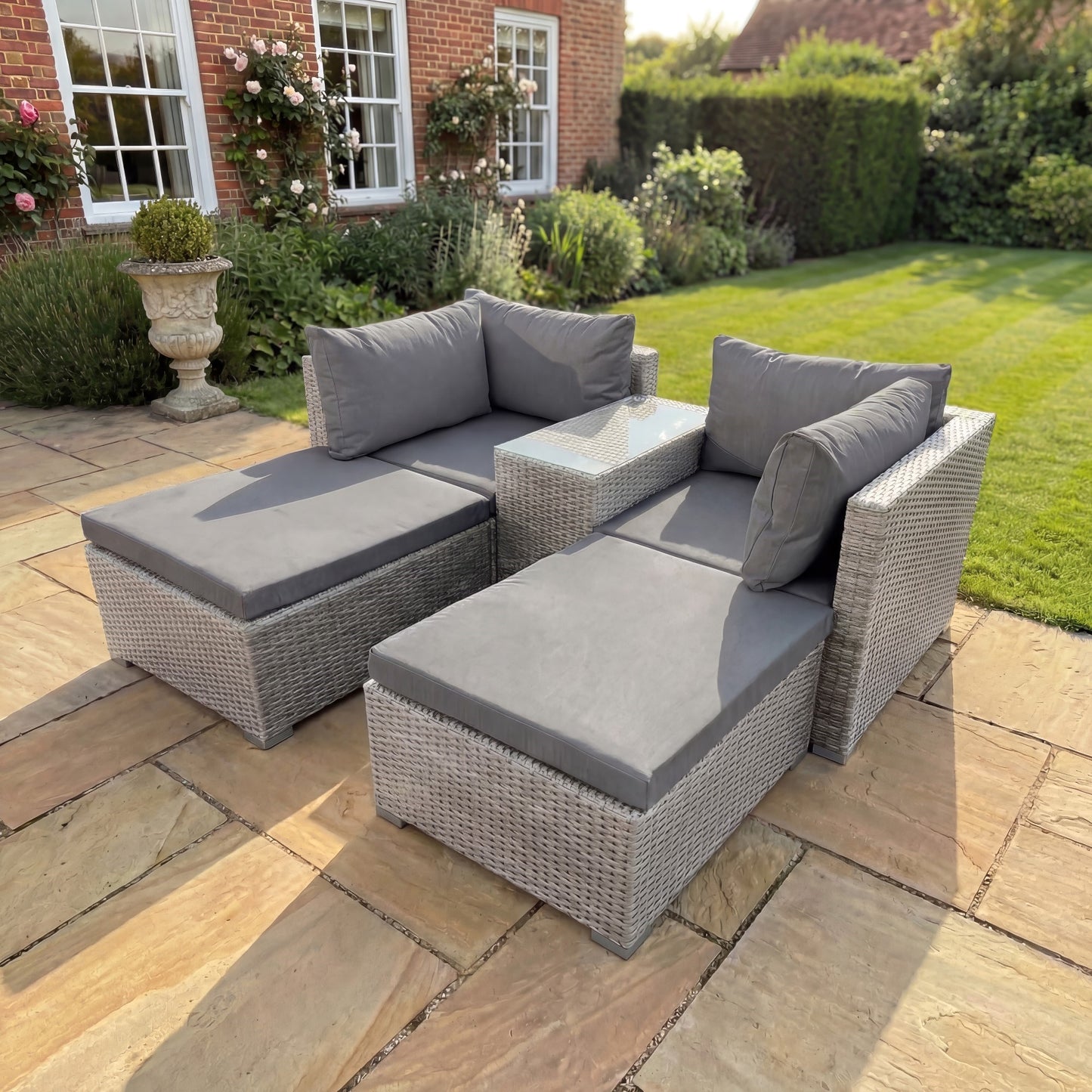 Bastia 5 Piece Outdoor Seating and Table Set - Grey on Grey